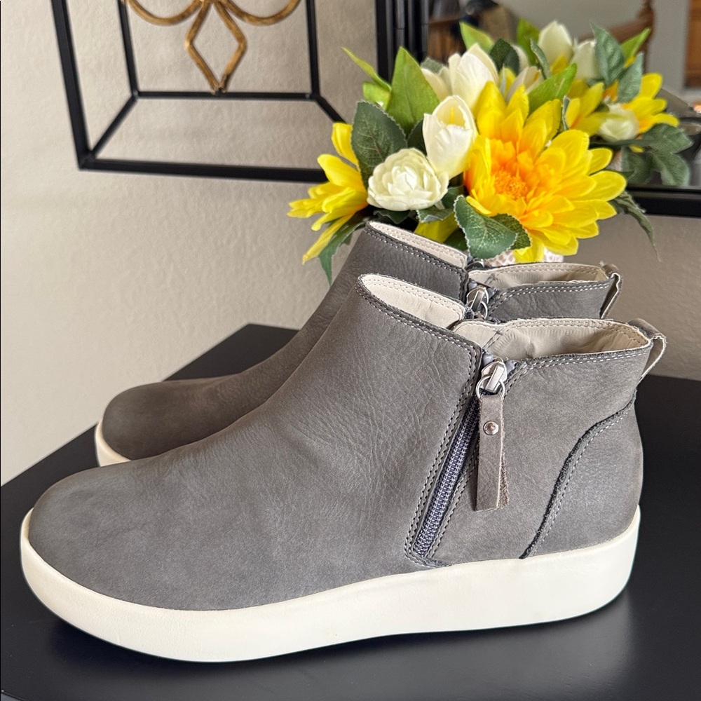 OTBT Gray Ankle Booties with White Sole